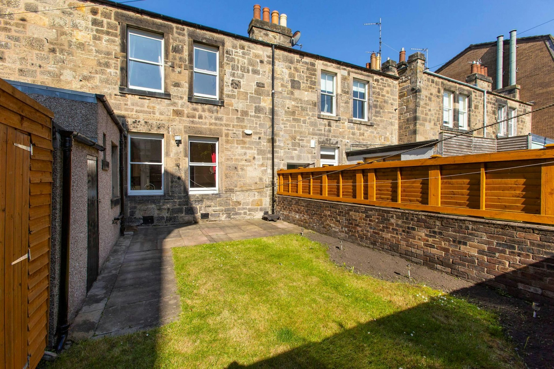 10 Dudley Avenue, Trinity, Edinburgh, EH6 4PN McEwan Fraser Legal