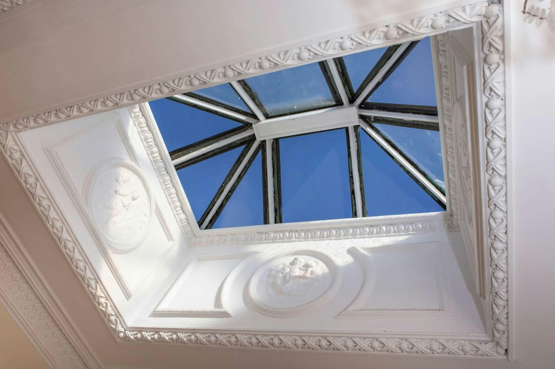 10 Dudley Avenue, Trinity, Edinburgh, EH6 4PN McEwan Fraser Legal