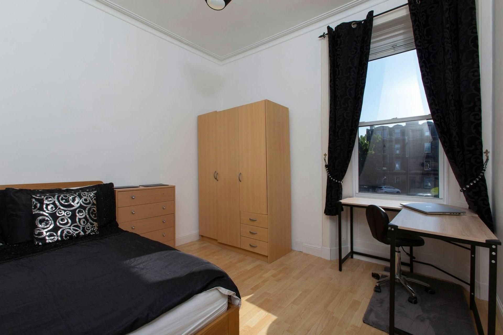 10 Dudley Avenue, Trinity, Edinburgh, EH6 4PN McEwan Fraser Legal