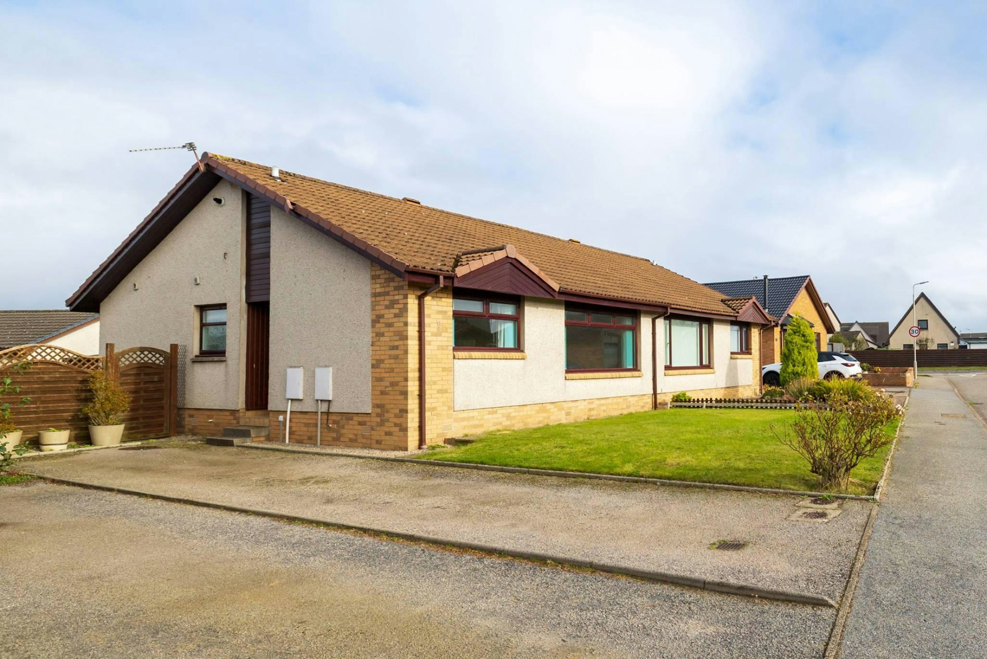 6 Broomfield Park, Portlethen, AB12 4XT