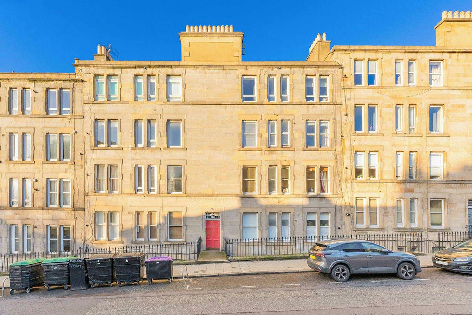 145 (1F2) Broughton Road, Broughton, Edinburgh, EH7 4JJ