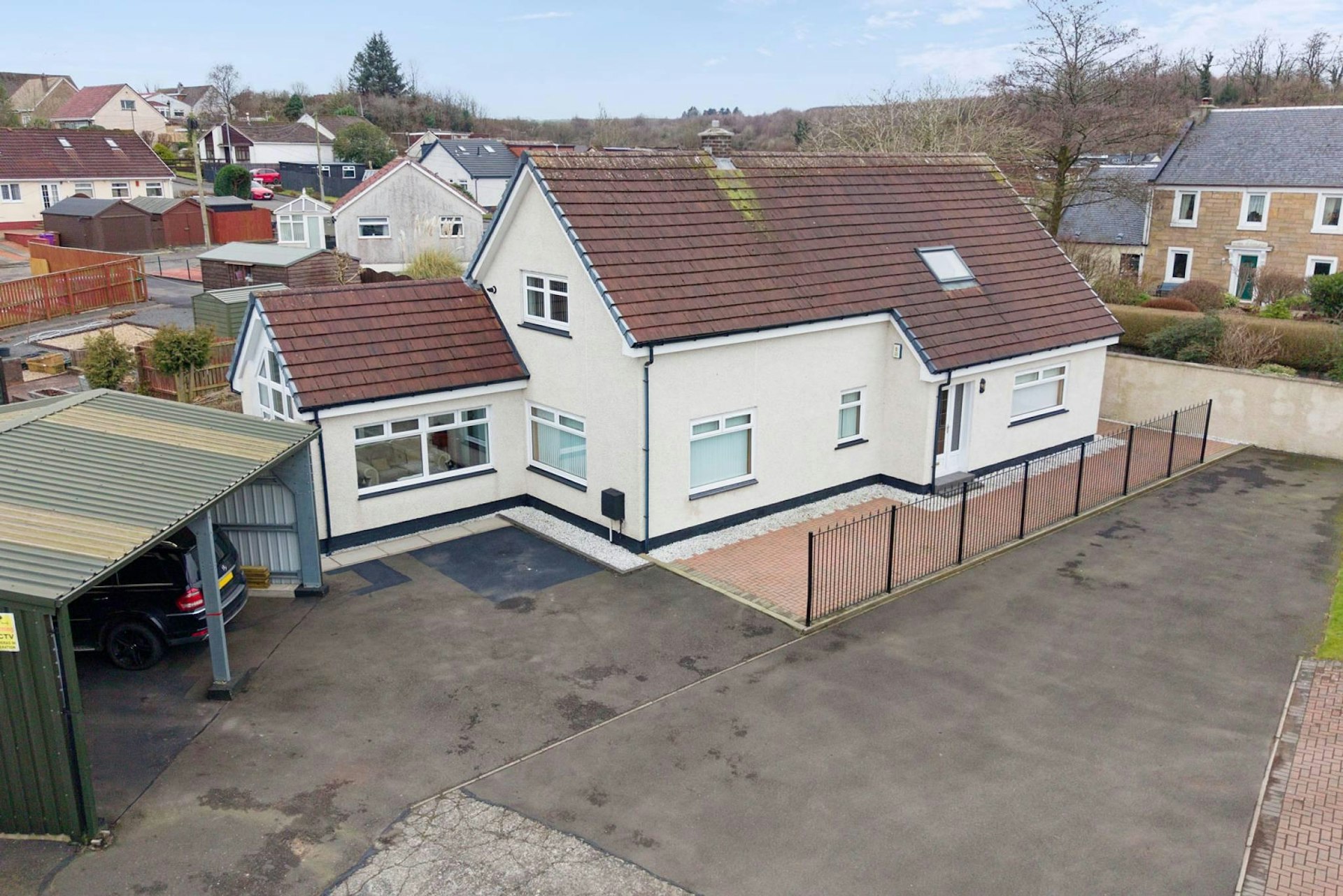 40b Drakemyre, Dalry, KA24 5JE