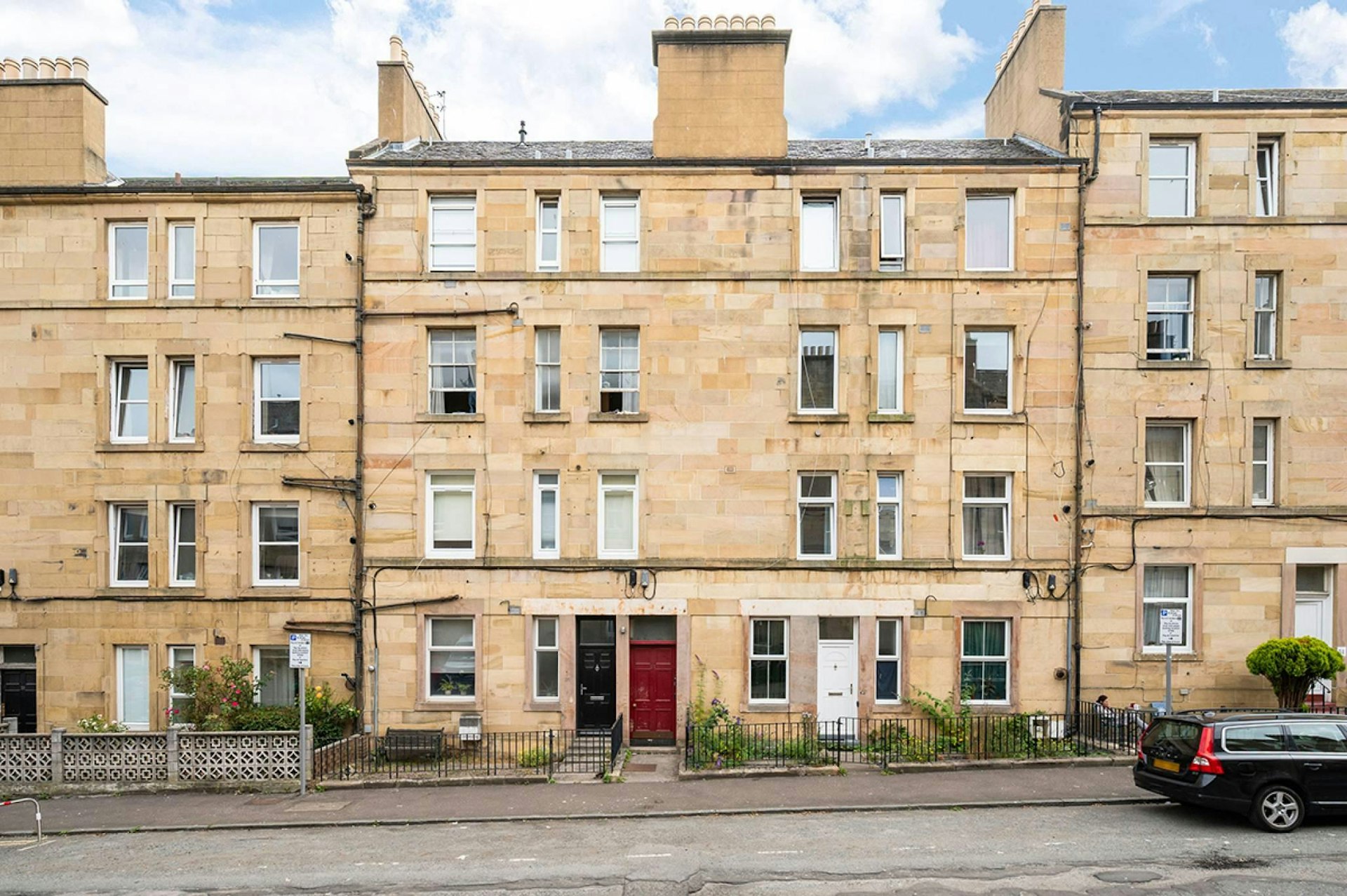 27/1 Wardlaw Place, Gorgie, Edinburgh, EH11 1UG