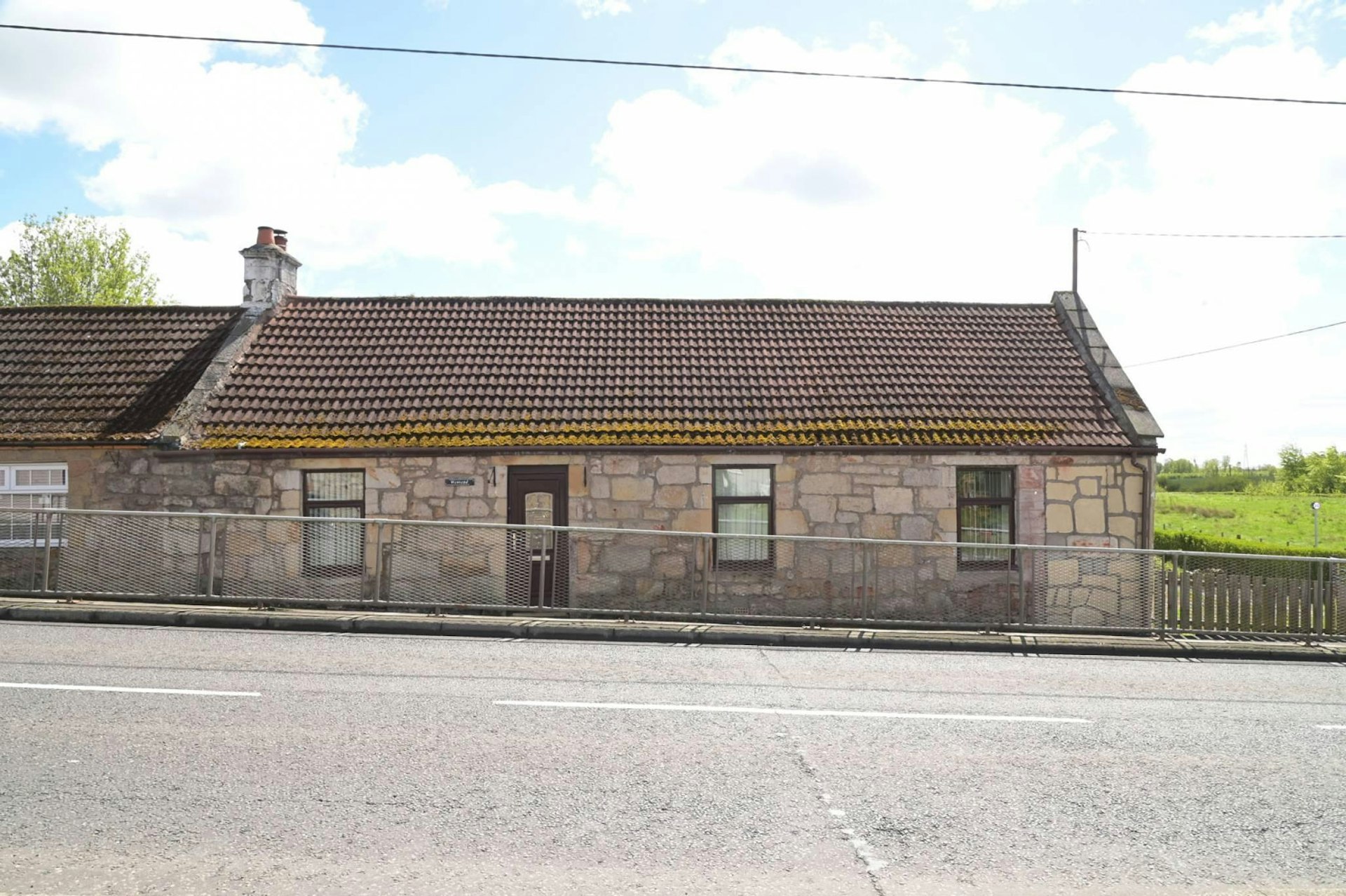 West End Cottage Main Street, Blairingone, Dollar, FK14 7NU