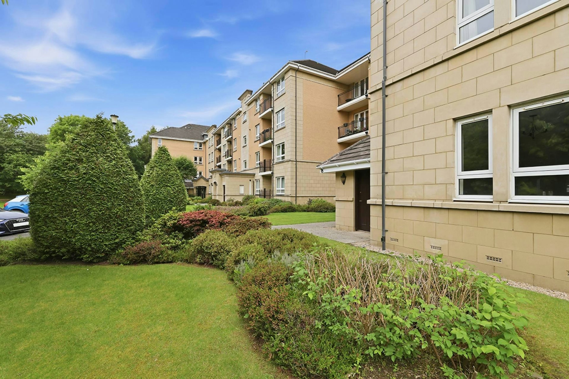 8/3 Kirklee Gate, Glasgow, G12 0SZ