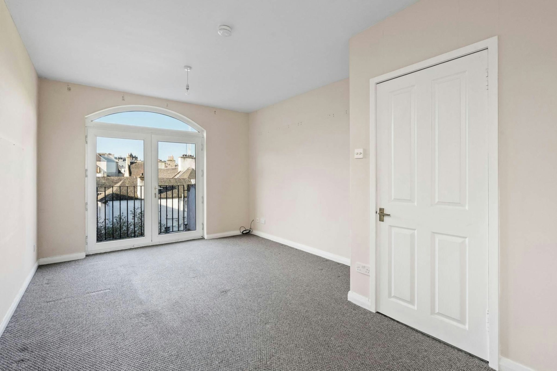 3/5 Browns Close, Old Town, Edinburgh, EH8 8BT