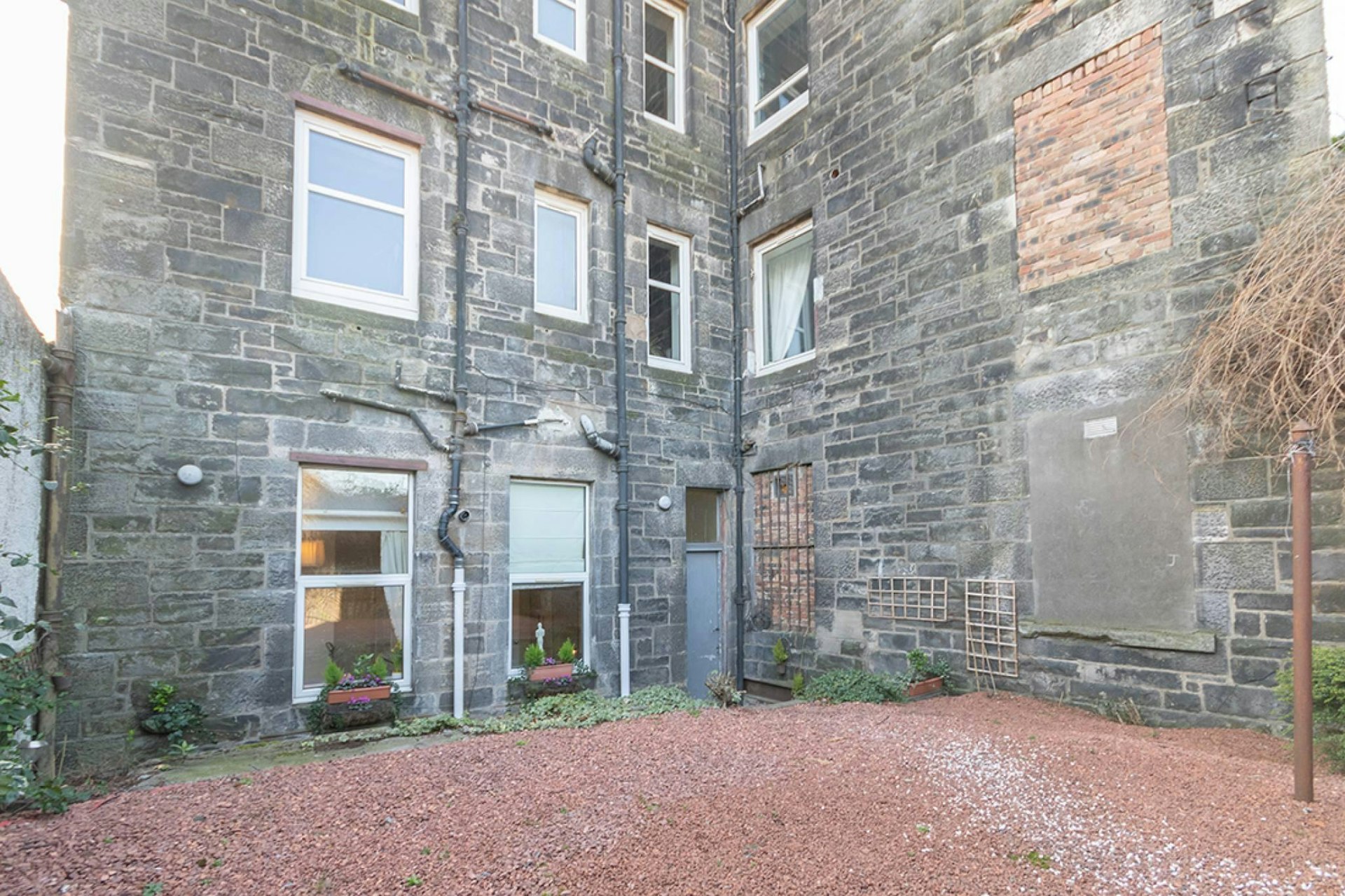 29B Salamander Street, Edinburgh, EH6 7JZ McEwan Fraser Legal