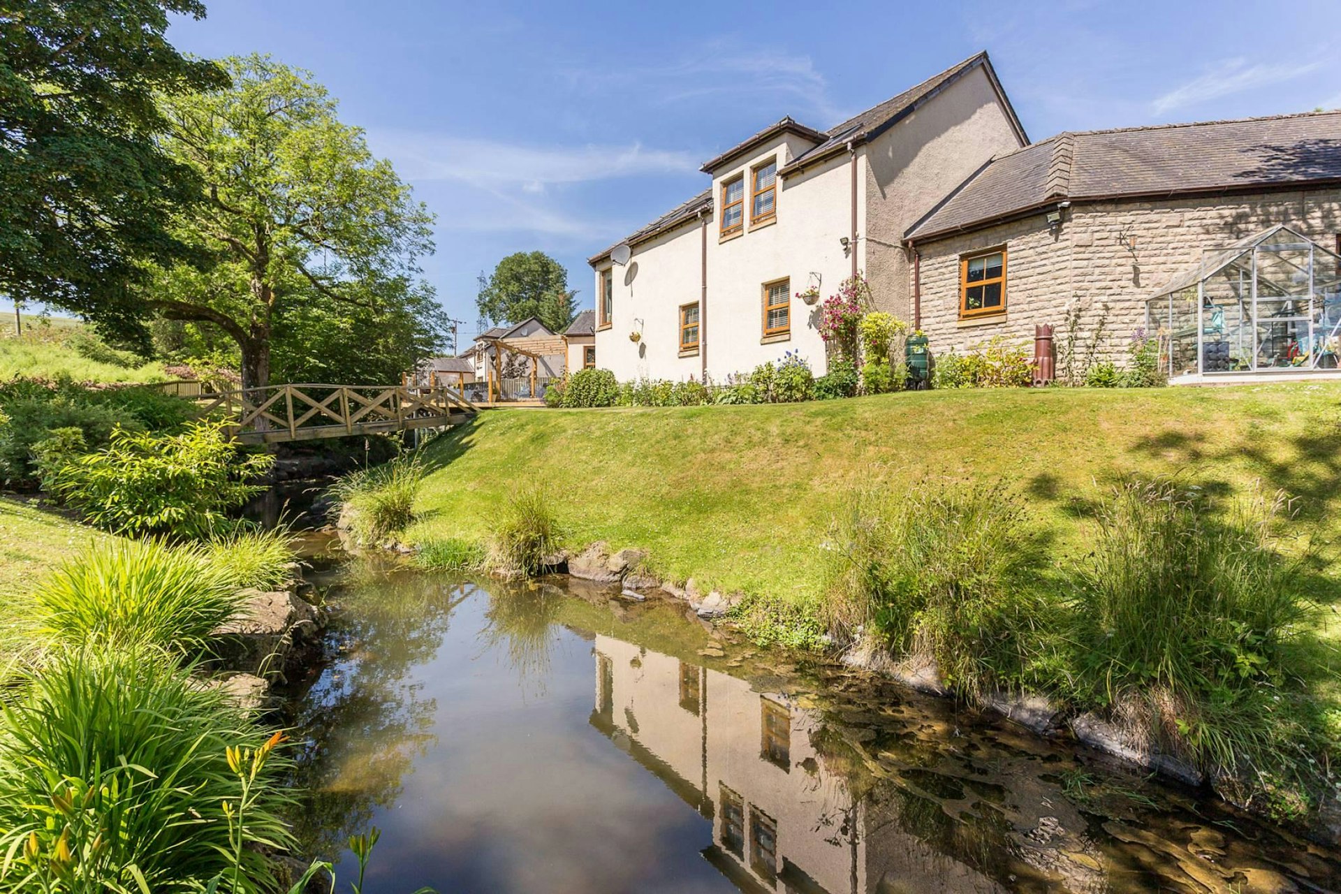 1 Salmons Leap, Kingoldrum, Kirriemuir, DD8 5HG McEwan Fraser Legal