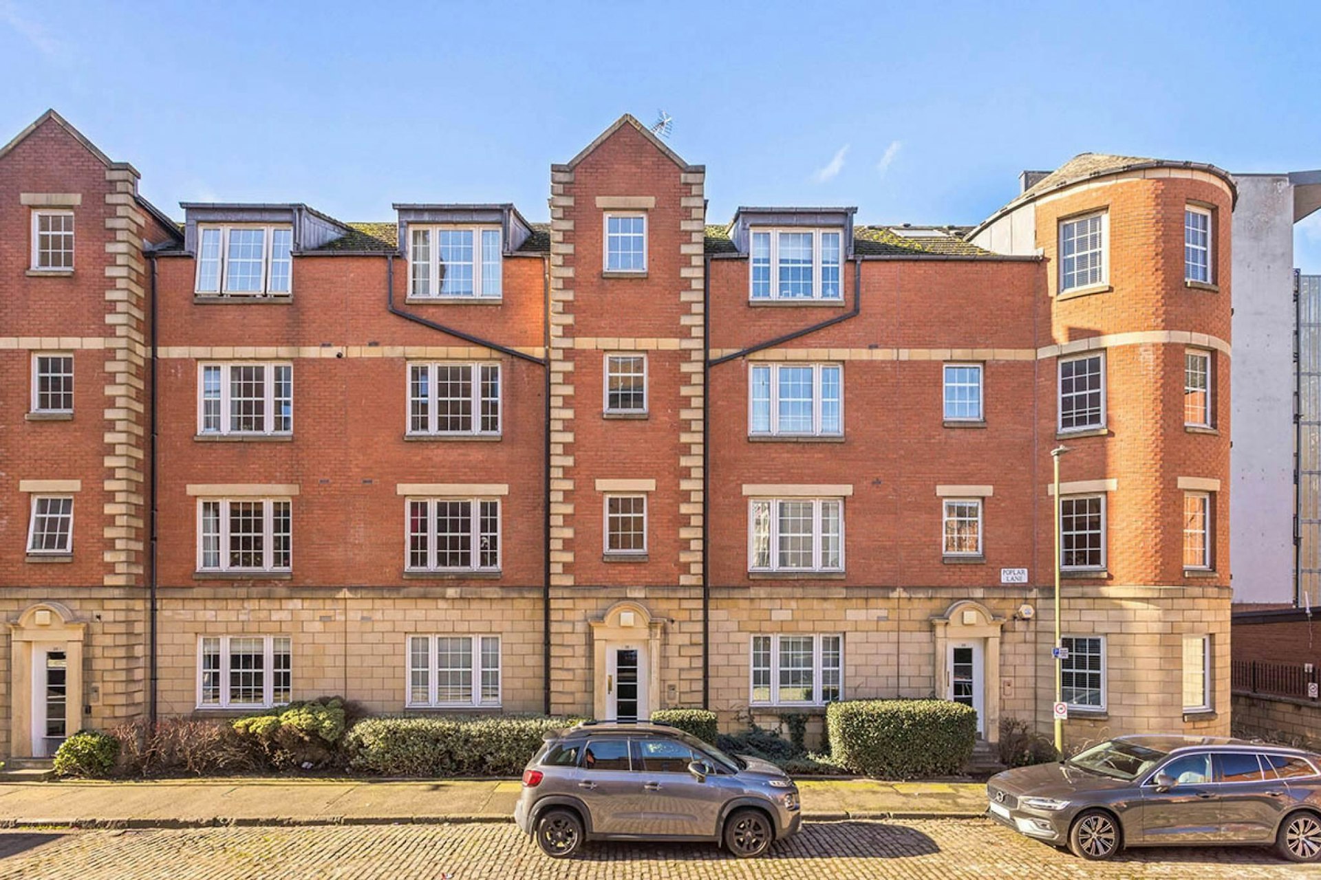 26/4 Poplar Lane, The Shore, Edinburgh, EH6 7HD
