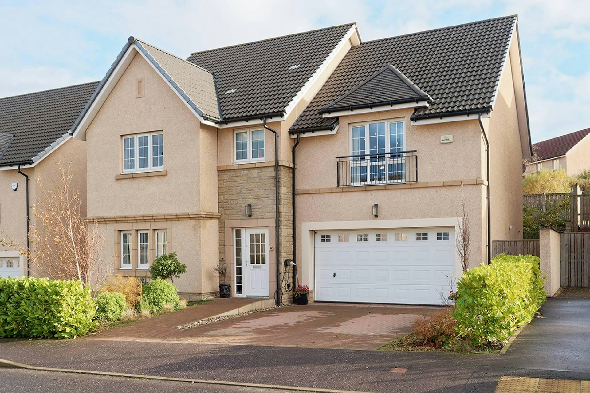 6 Kings View Crescent, Ratho, Newbridge, EH28 8AF