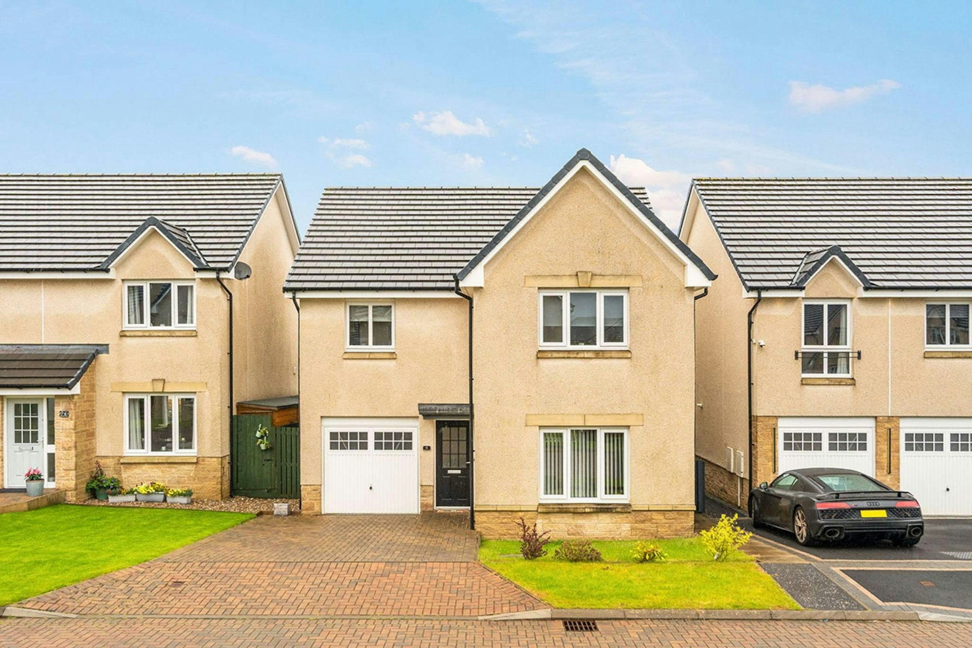 4 Mossend Place, West Calder, EH55 8US