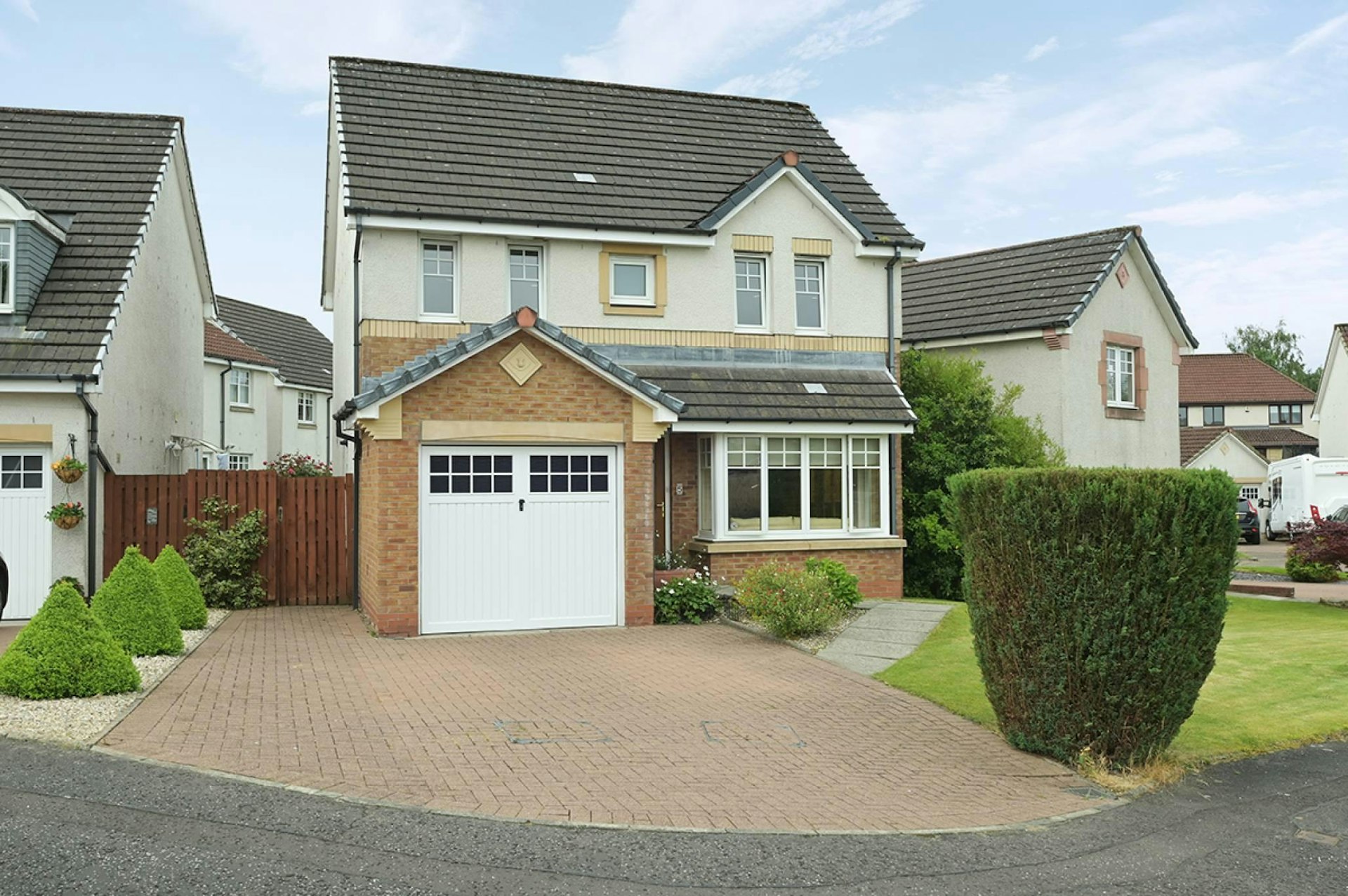 5 Lawrence Court, Larbert, FK5 4FS
