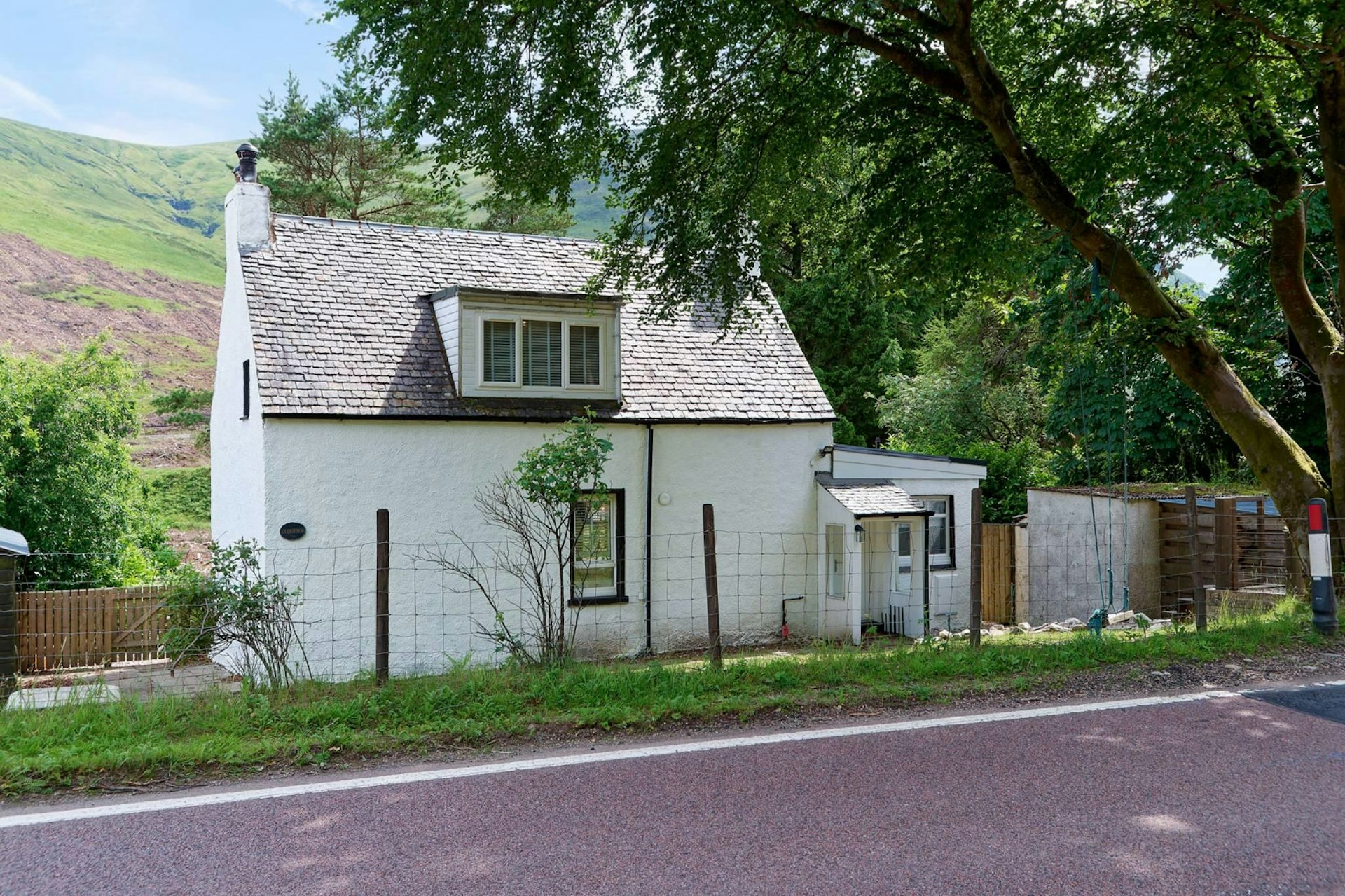 An Tigh Beag, Tyndrum, Crianlarich, FK20 8SB