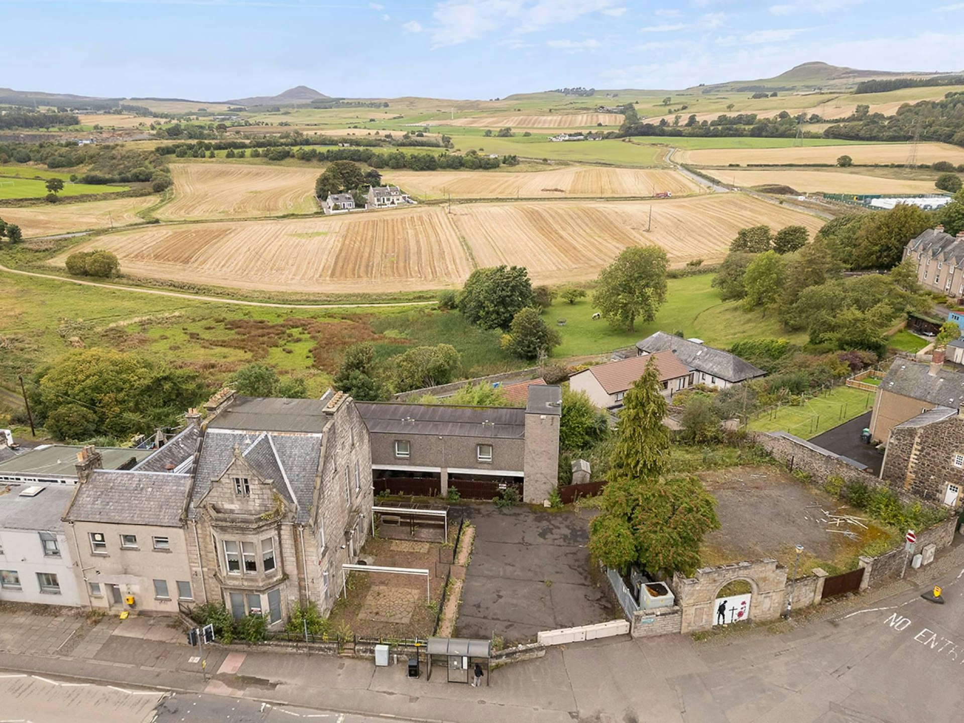 Greenside Hotel, 1 High Street, Leslie, Glenrothes, KY6 3DA