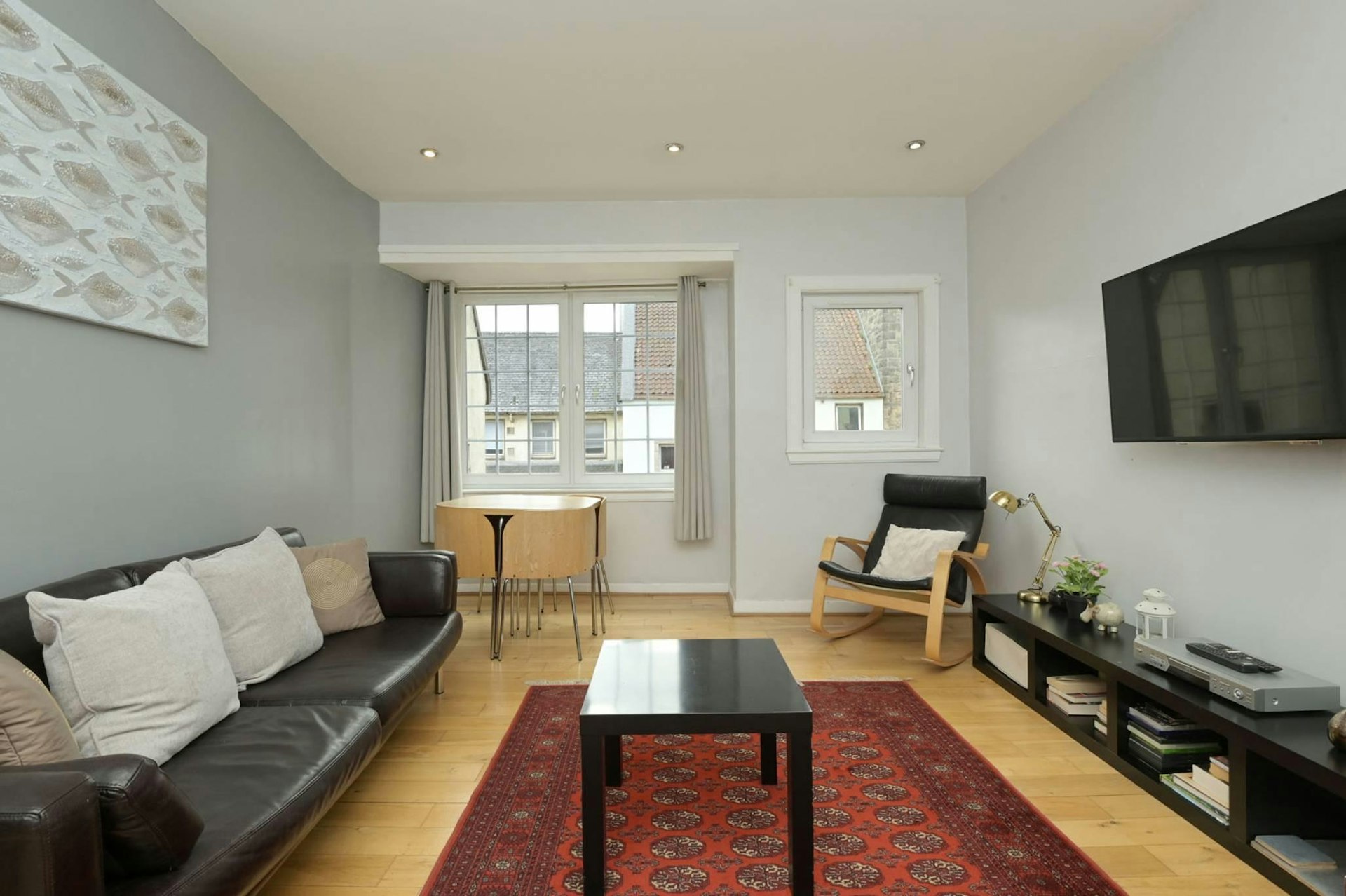 255/5 Canongate, Old Town, Edinburgh, EH8 8BQ