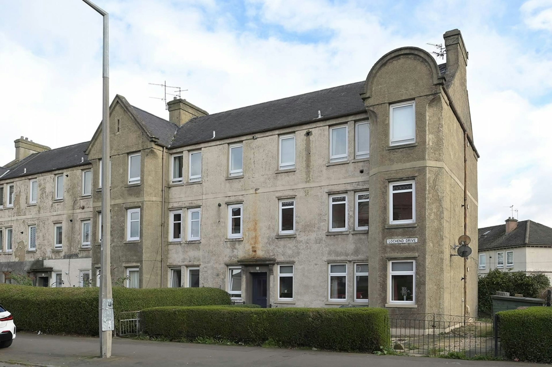 2/4 Lochend Drive, Lochend, Edinburgh, EH7 6DW