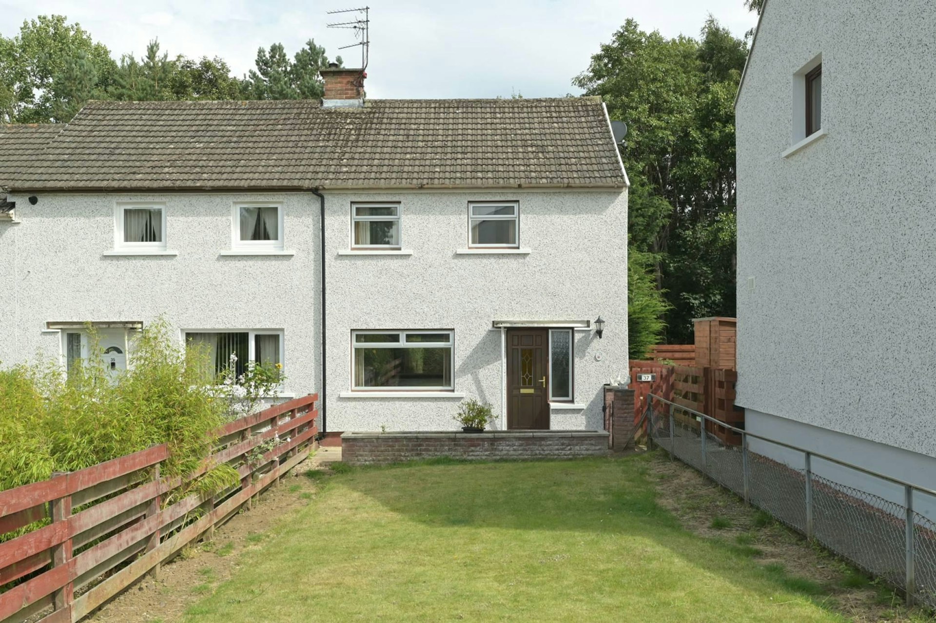 37 Oxgangs Park, Oxgangs, Edinburgh, EH13 9LD